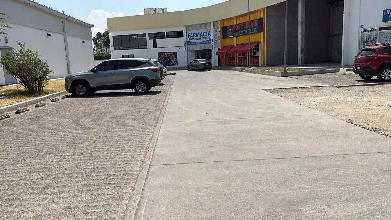 Imagen de referencia de Plaza de Servicios Los Encinos